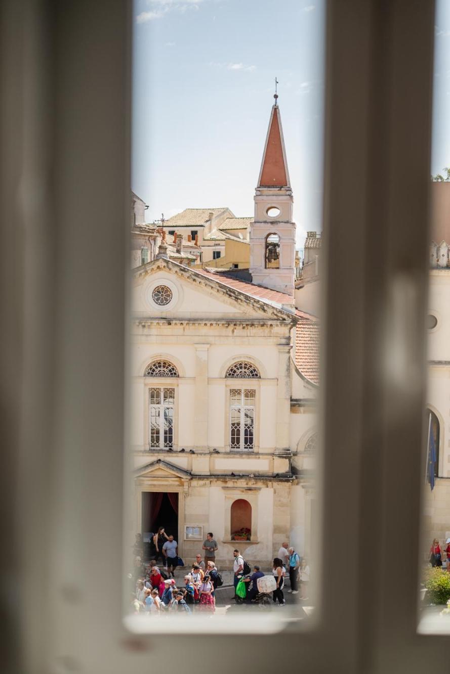 "San Giacomo Square Apt." In The Heart Of Old Town Corfu  Exterior photo