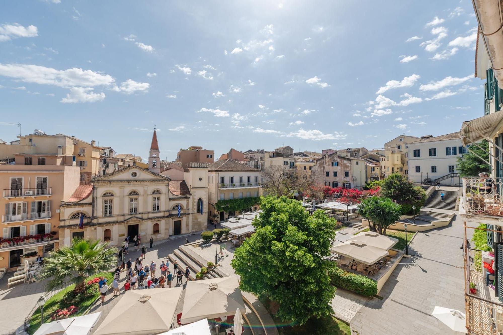 "San Giacomo Square Apt." In The Heart Of Old Town Corfu  Exterior photo